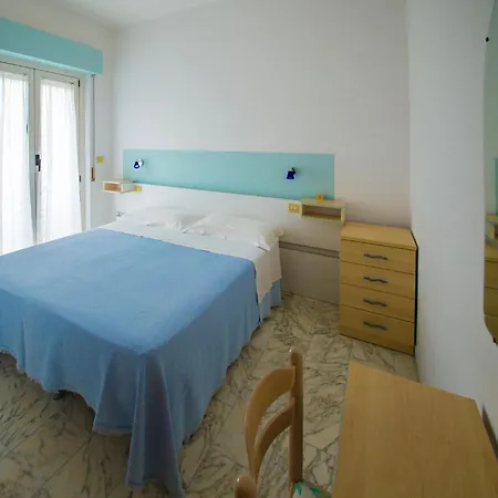 Il Veliero מלון פינטו